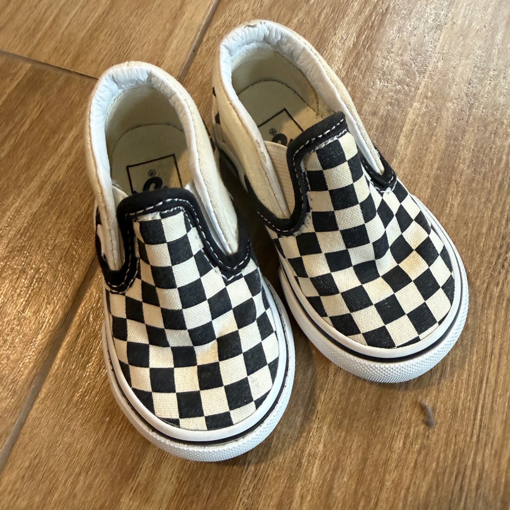 Checkered Slip-On Kids Shoes vans
